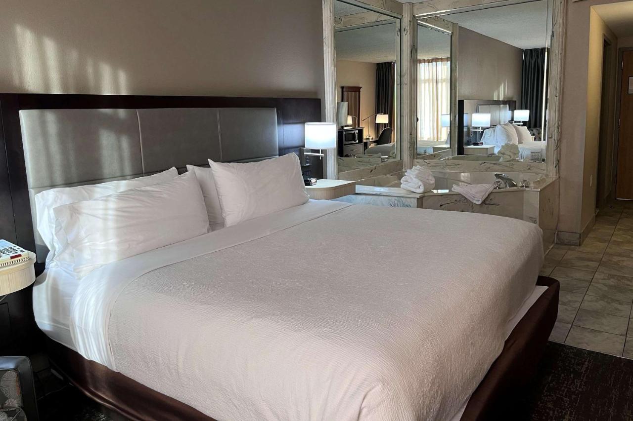 Wyndham Garden Southgate Hotel Luaran gambar