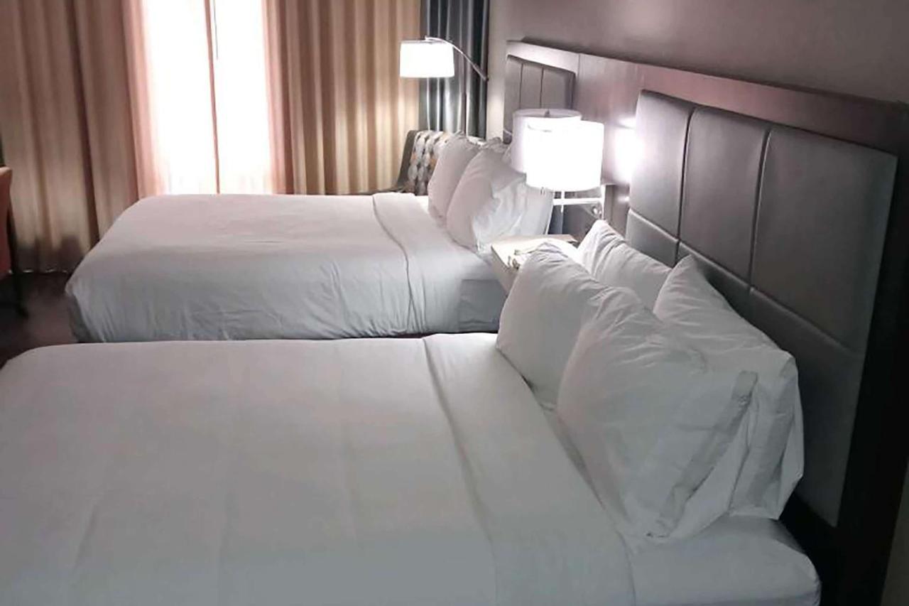 Wyndham Garden Southgate Hotel Luaran gambar