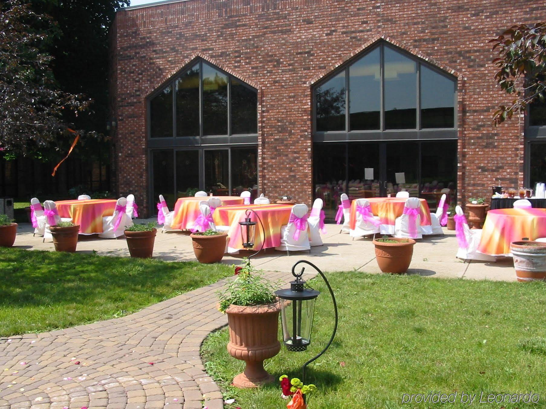 Wyndham Garden Southgate Hotel Luaran gambar