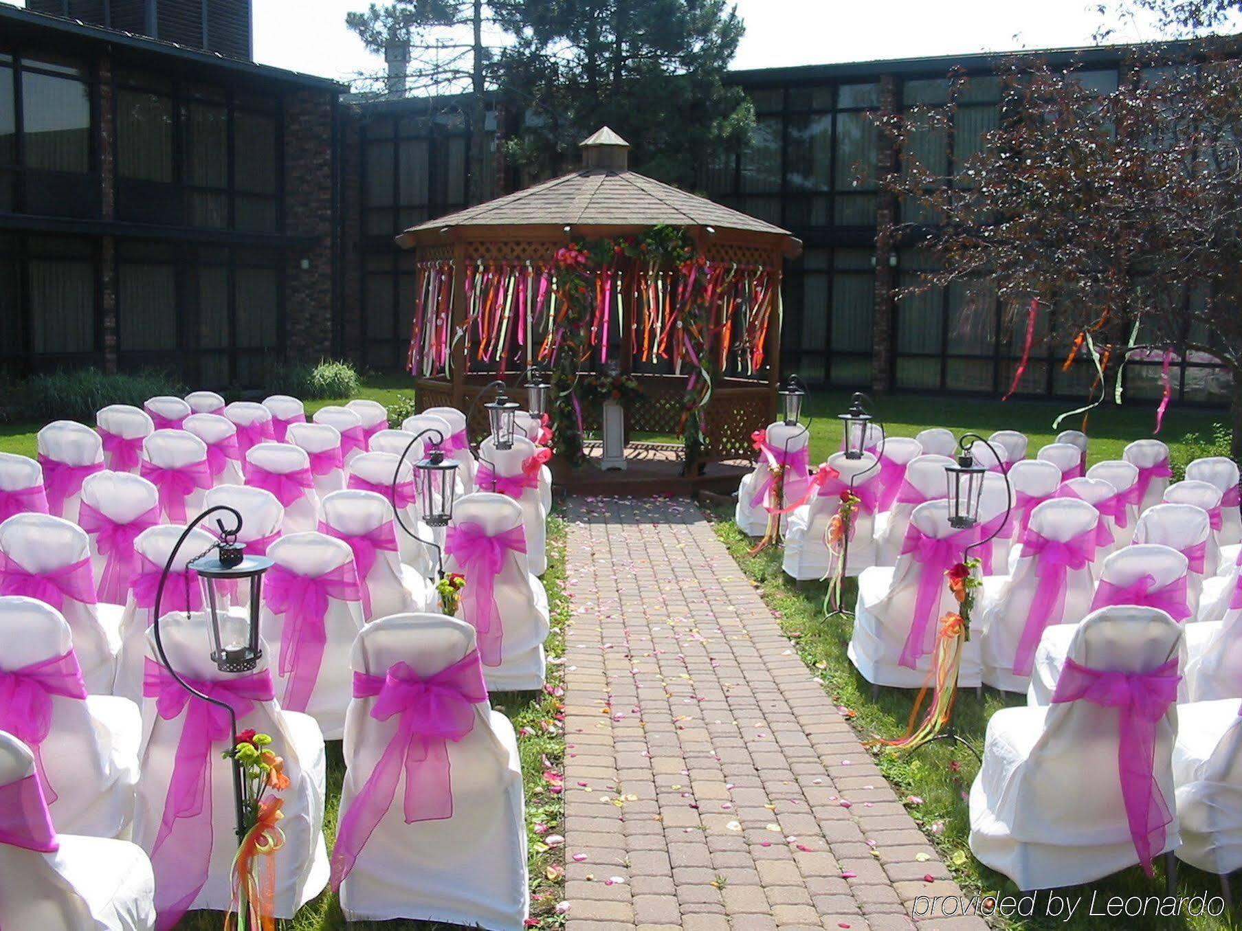 Wyndham Garden Southgate Hotel Luaran gambar